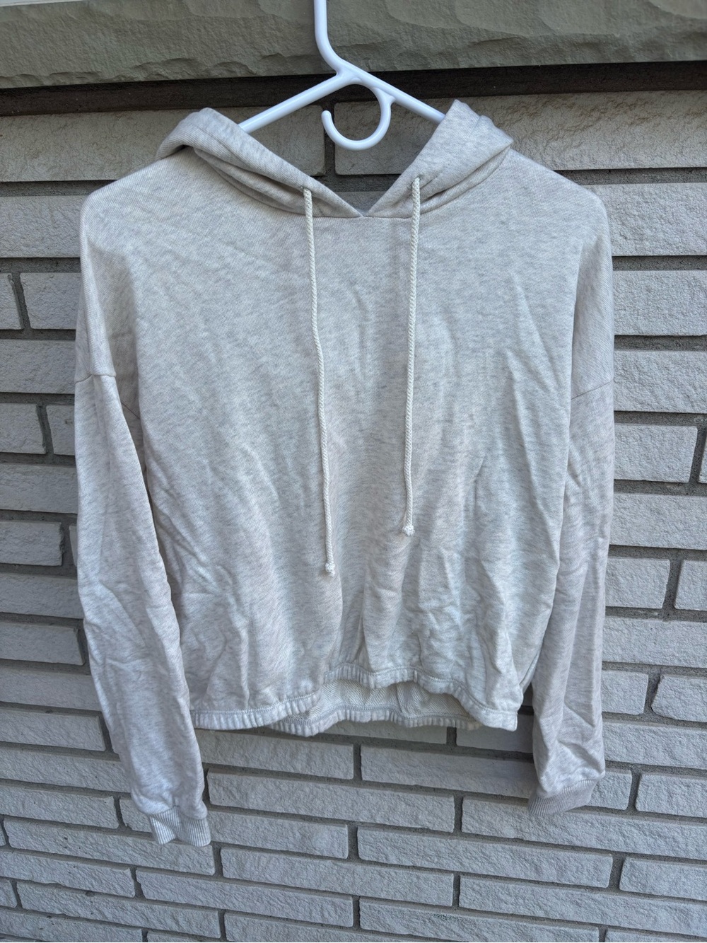 American Eagle Outfitters Light Oatmeal Everyday Cropped Hoodie